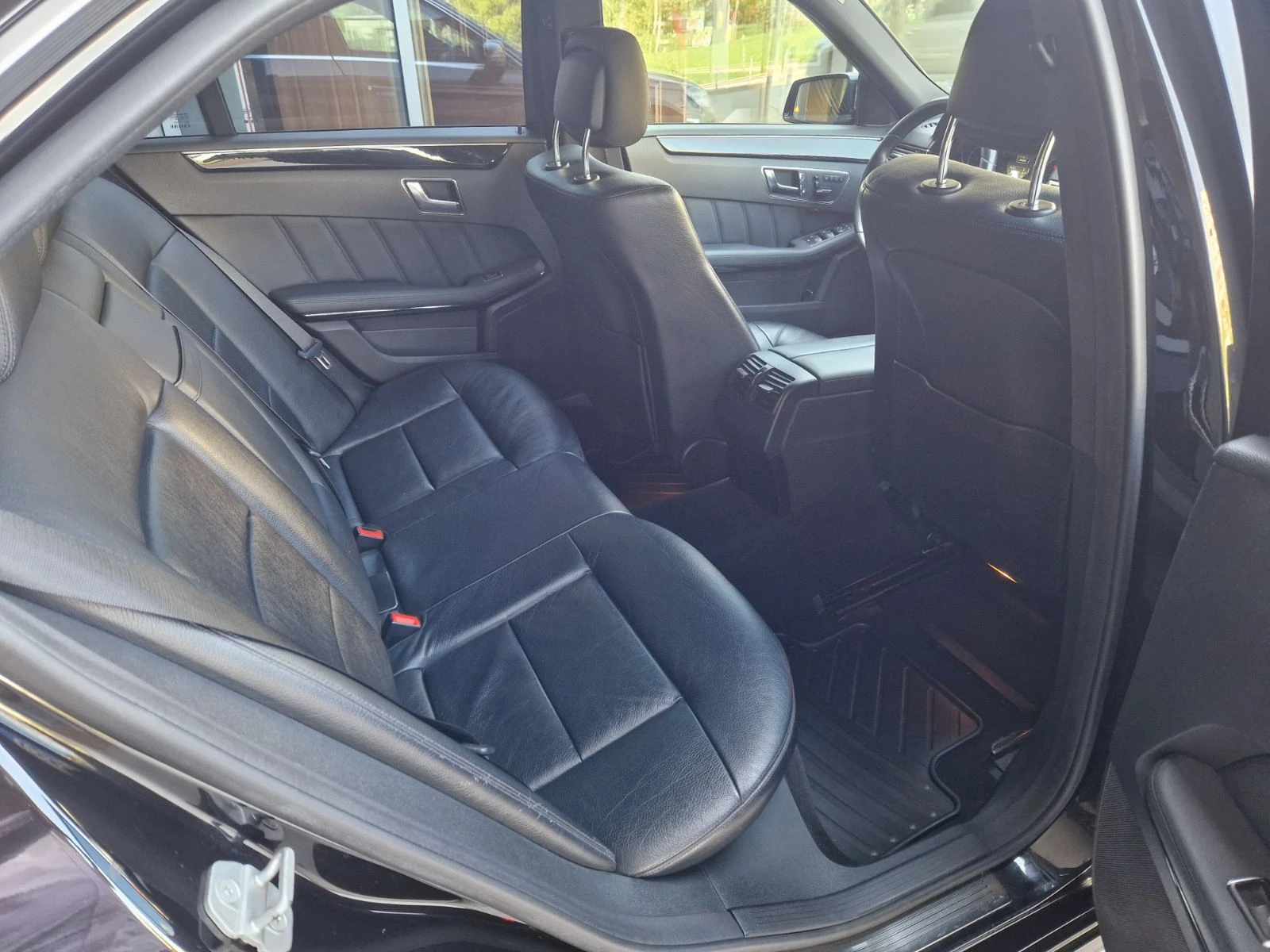 Mercedes-Benz E 350 CDI 4 Matic BlueEFFICIENCY - изображение 10