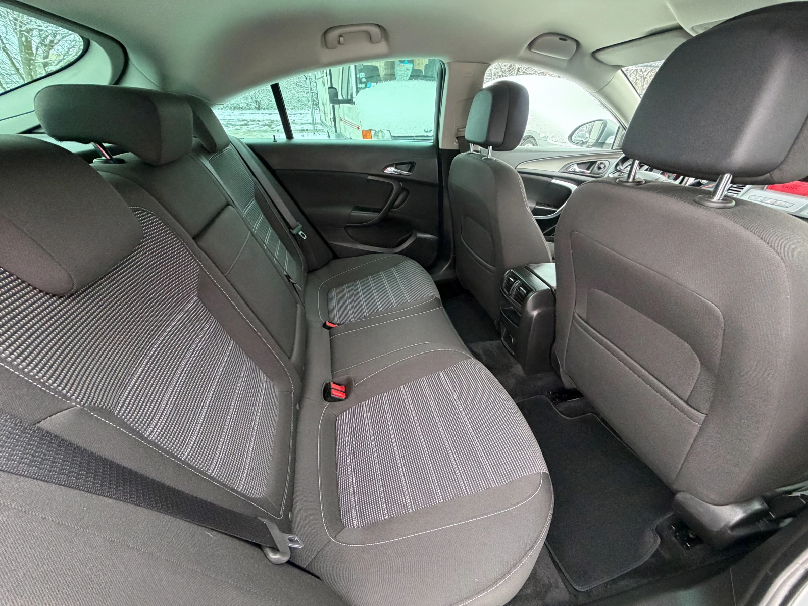 Opel Insignia 2.0CDTi 110hp | Mobile.bg � ����������� 11