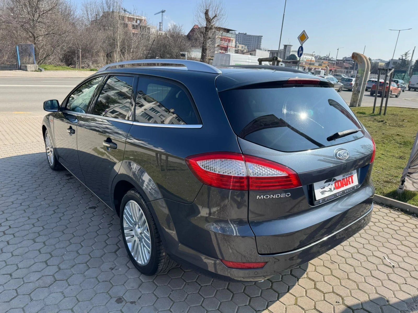 Ford Mondeo 2.0i/КОЖА - изображение 5