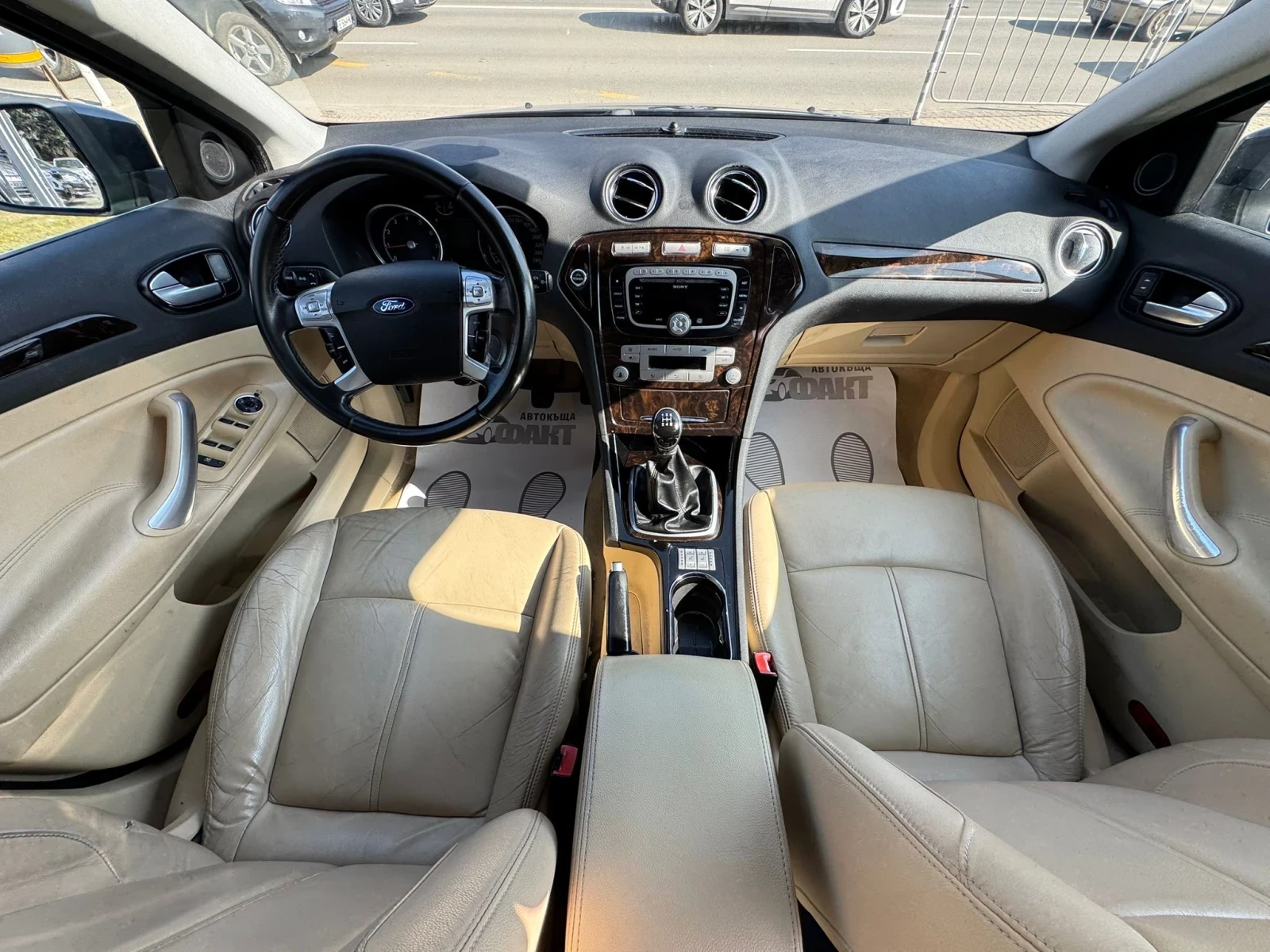 Ford Mondeo 2.0i/КОЖА - изображение 10