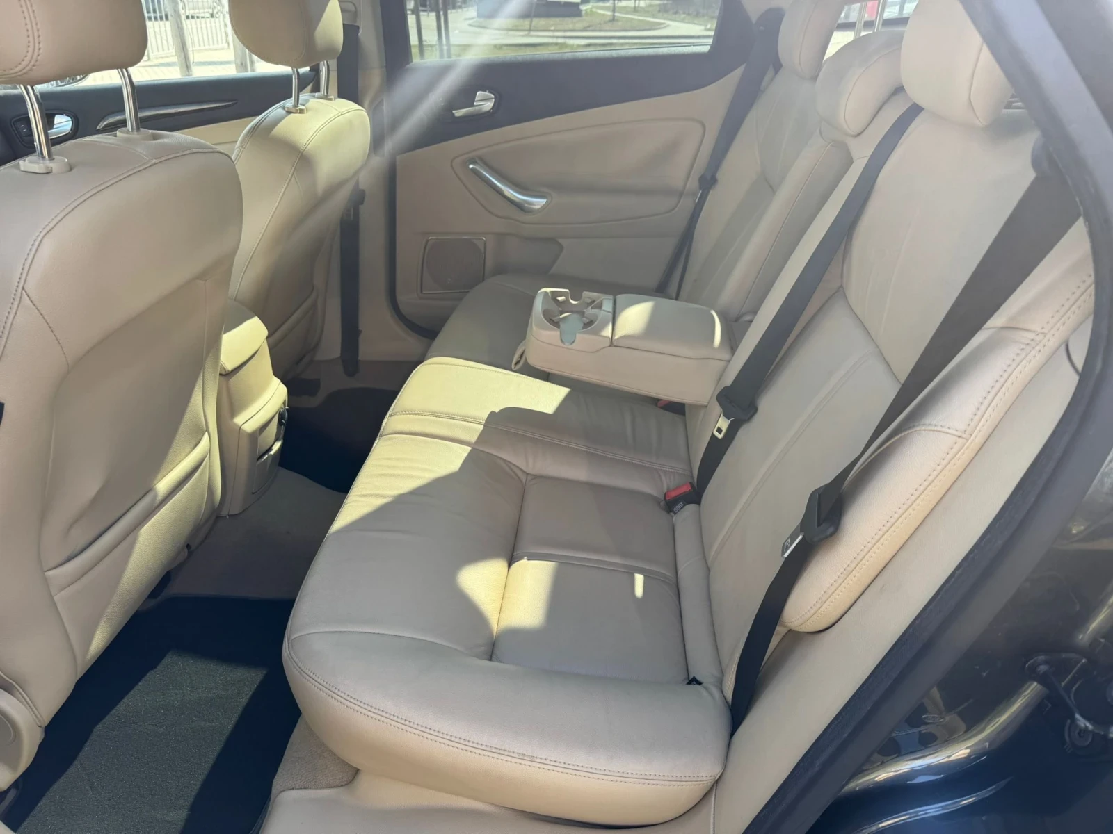 Ford Mondeo 2.0i/КОЖА, снимка 15 - Автомобили и джипове - 53745014