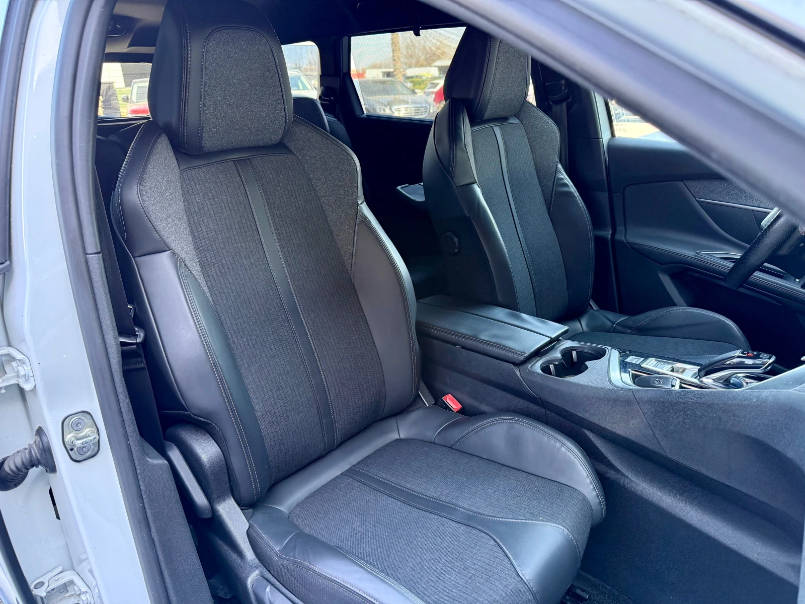 Peugeot 5008 GT-LINE* 6+ 1МЕСТА, снимка 15 - Автомобили и джипове - 53814019