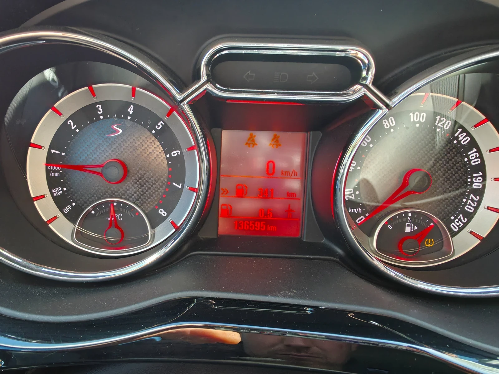 Opel Adam 1.4 турбо 150 коня , снимка 9 - Автомобили и джипове - 54229247