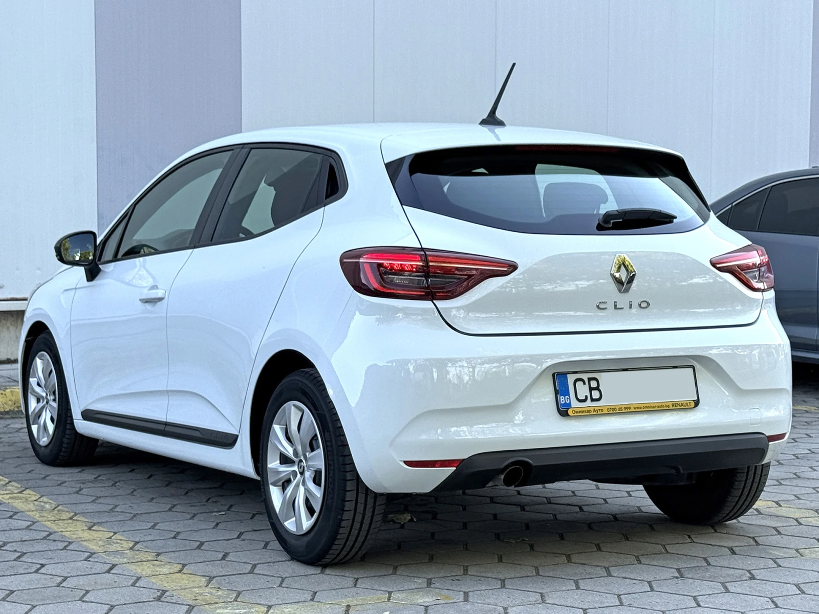 Renault Clio 1.0 SCI Гаранционен!, снимка 6 - Автомобили и джипове - 54267064
