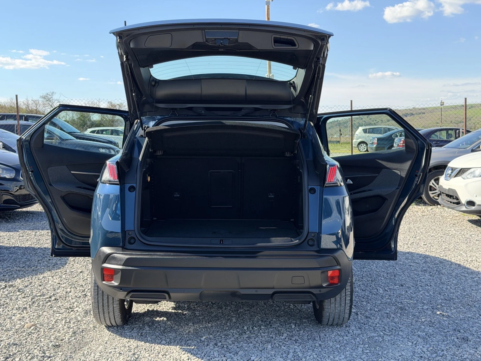 Peugeot 3008 1.2i/FACELIFT/СМЕНЕН АНГРЕНАЖ/101000km/LED, снимка 10 - Автомобили и джипове - 54525593