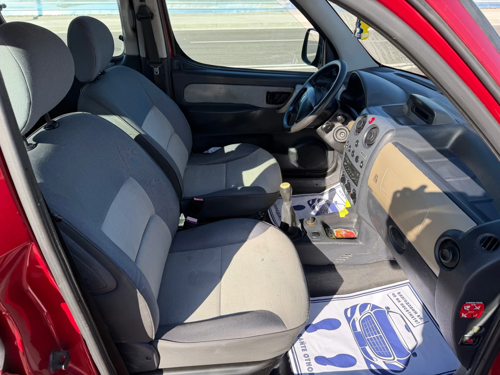 Peugeot Partner 1, 6HDI 75 k.c.КЛИМАТИК ДВЕ ПЛЪЗГАЩИ ВРАТИ ВНОС, снимка 11 - Автомобили и джипове - 54908586