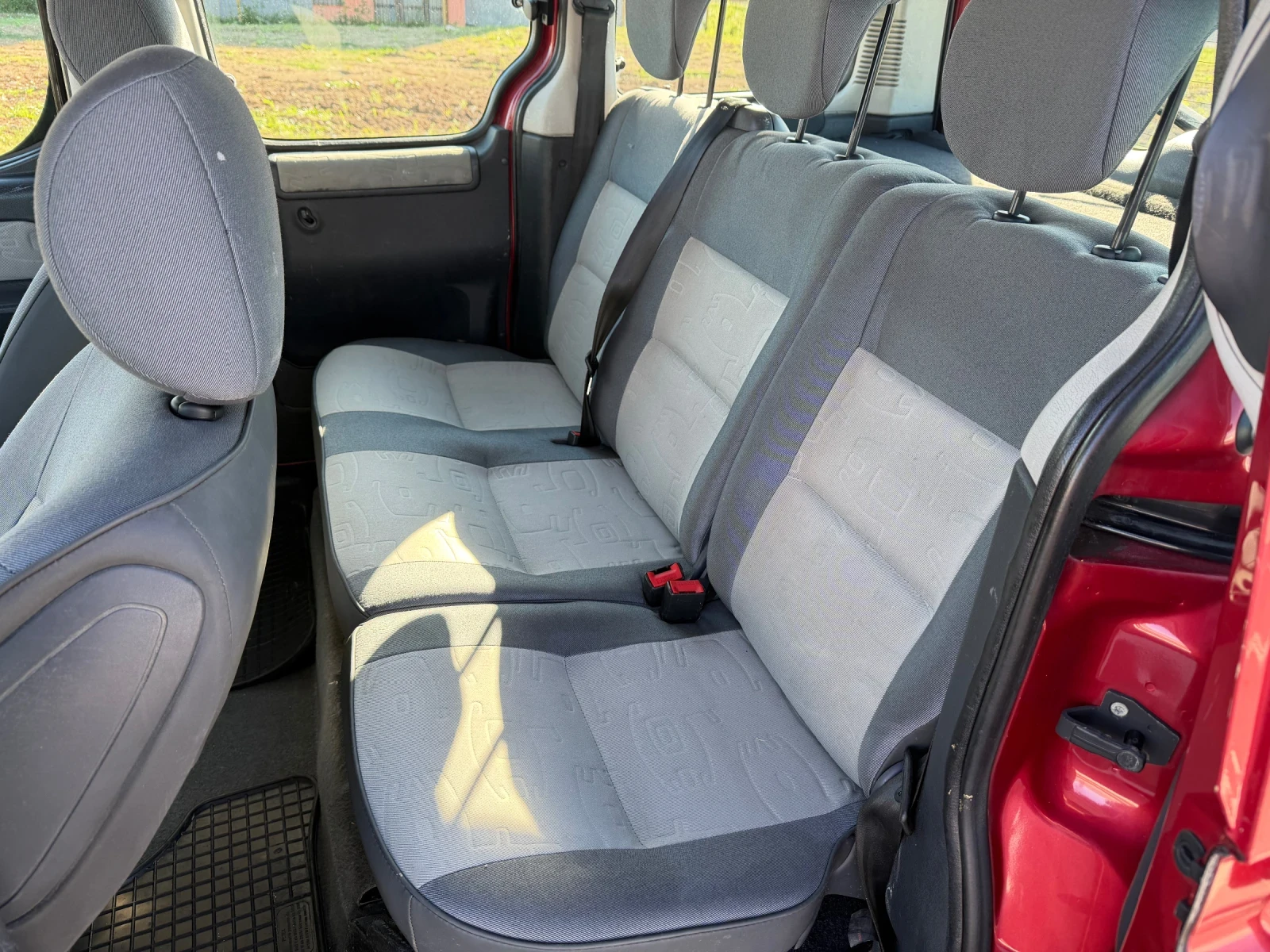 Peugeot Partner 1, 6HDI 75 k.c.КЛИМАТИК ДВЕ ПЛЪЗГАЩИ ВРАТИ ВНОС, снимка 10 - Автомобили и джипове - 54908586
