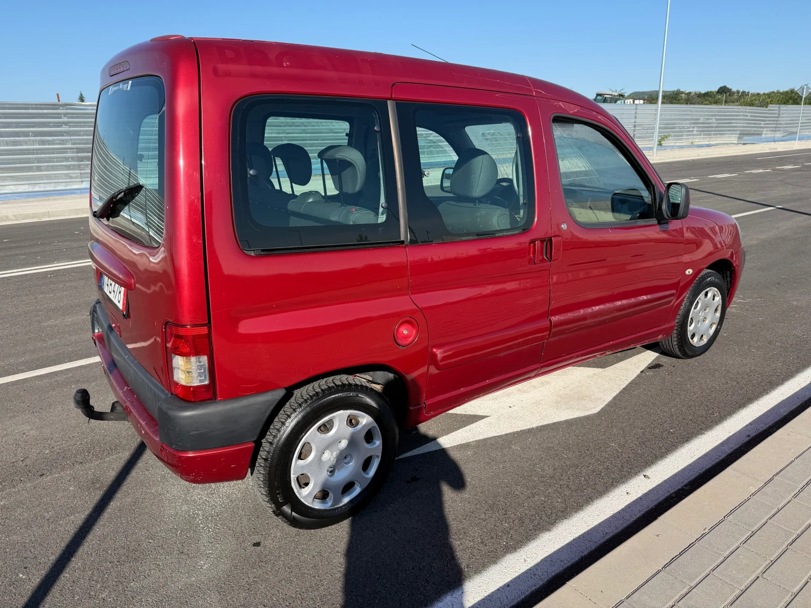 Peugeot Partner 1, 6HDI 75 k.c.КЛИМАТИК ДВЕ ПЛЪЗГАЩИ ВРАТИ ВНОС, снимка 3 - Автомобили и джипове - 54908586