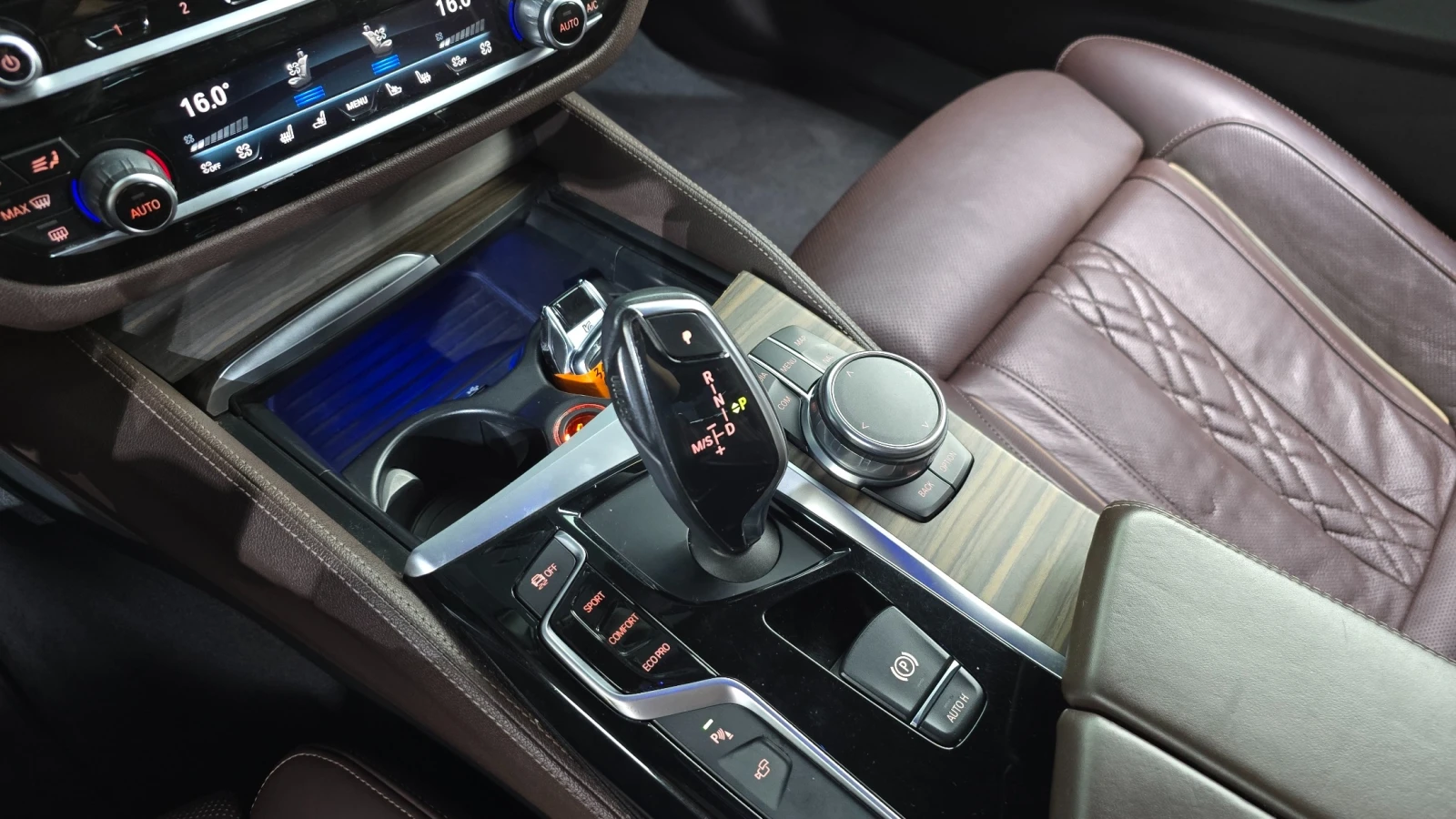 BMW 530 530i xDrive M Sport Plus | 360  Камера | HUD | , снимка 8 - Автомобили и джипове - 55563225