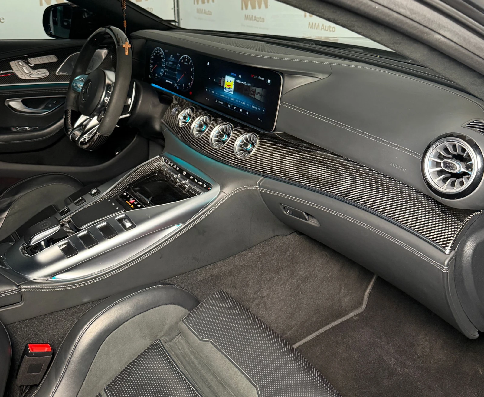 Mercedes-Benz AMG GT s* 4Matic* Ceramic* Carbon* HuD* Burmester, снимка 10 - Автомобили и джипове - 55641973