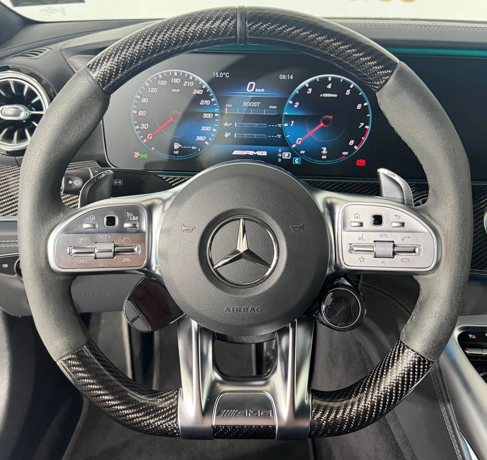 Mercedes-Benz AMG GT s* 4Matic* Ceramic* Carbon* HuD* Burmester, снимка 11 - Автомобили и джипове - 55641973