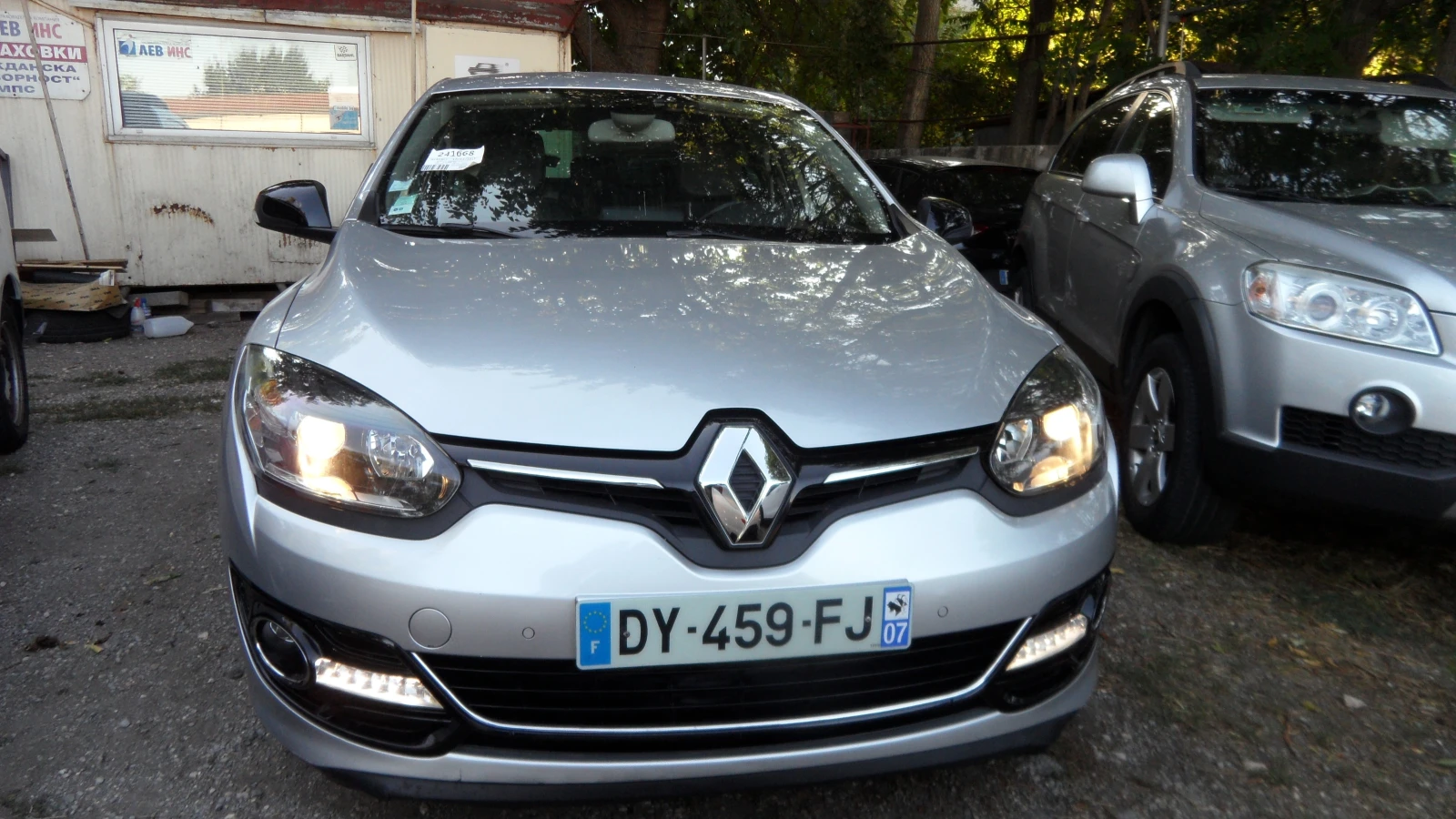 Renault Megane АВТОМАТИК /NAVI, снимка 2 - Автомобили и джипове - 56049433