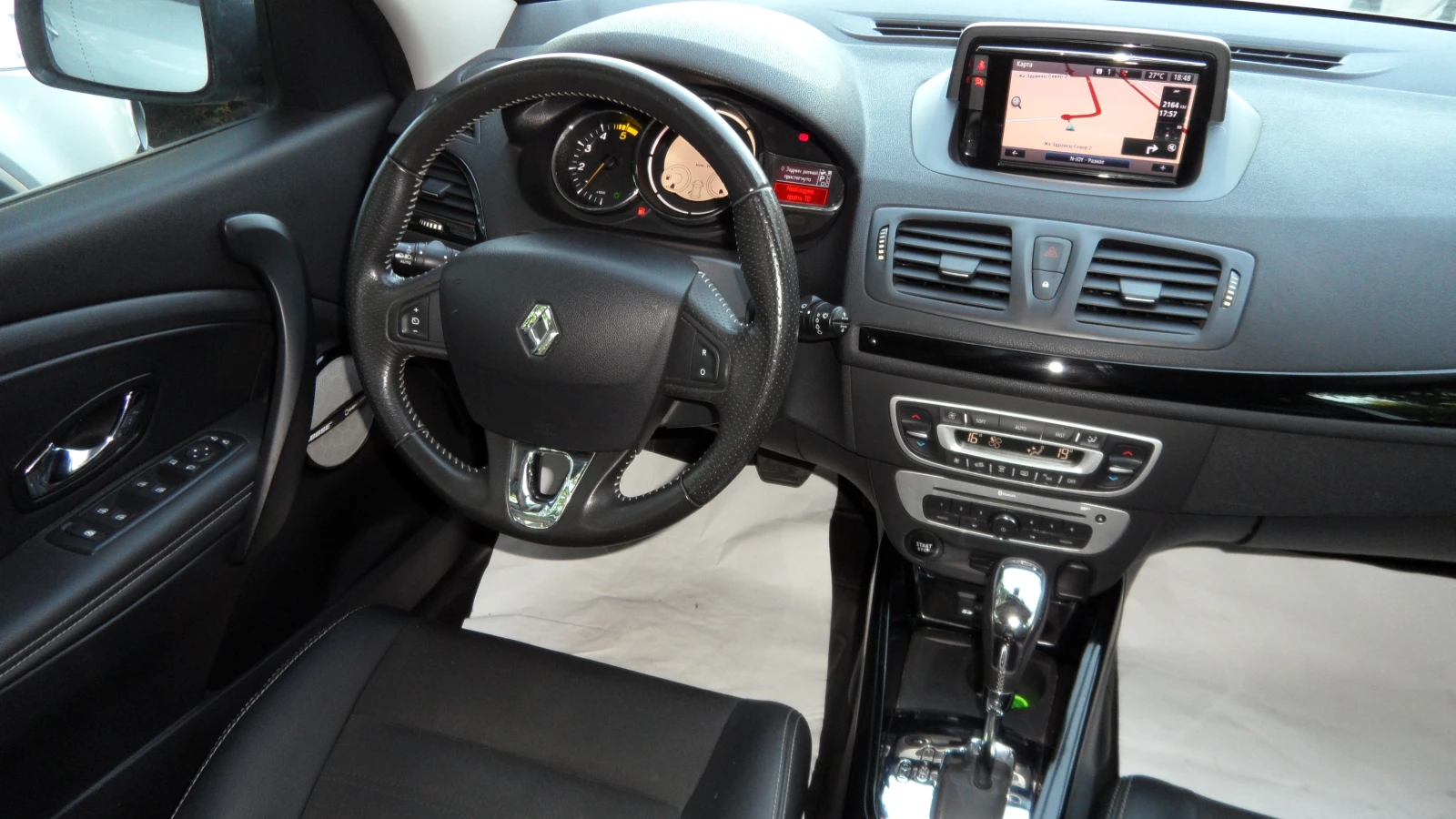 Renault Megane АВТОМАТИК /NAVI, снимка 12 - Автомобили и джипове - 56049433