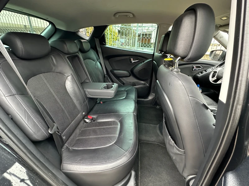 Hyundai IX35 2.2 CRDi 184к.с. 4х4 full, снимка 10 - Автомобили и джипове - 52651638