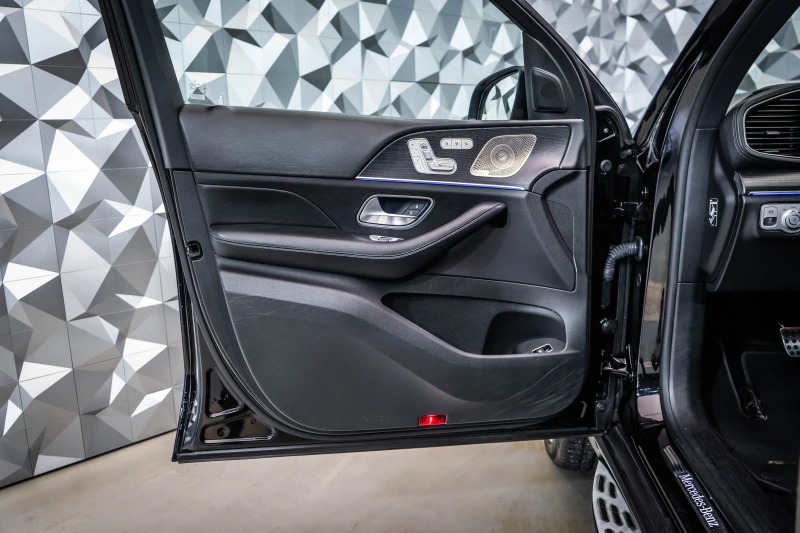 Mercedes-Benz GLS580 4M AMG* Night* Pano* Burm, снимка 7 - Автомобили и джипове - 53147701