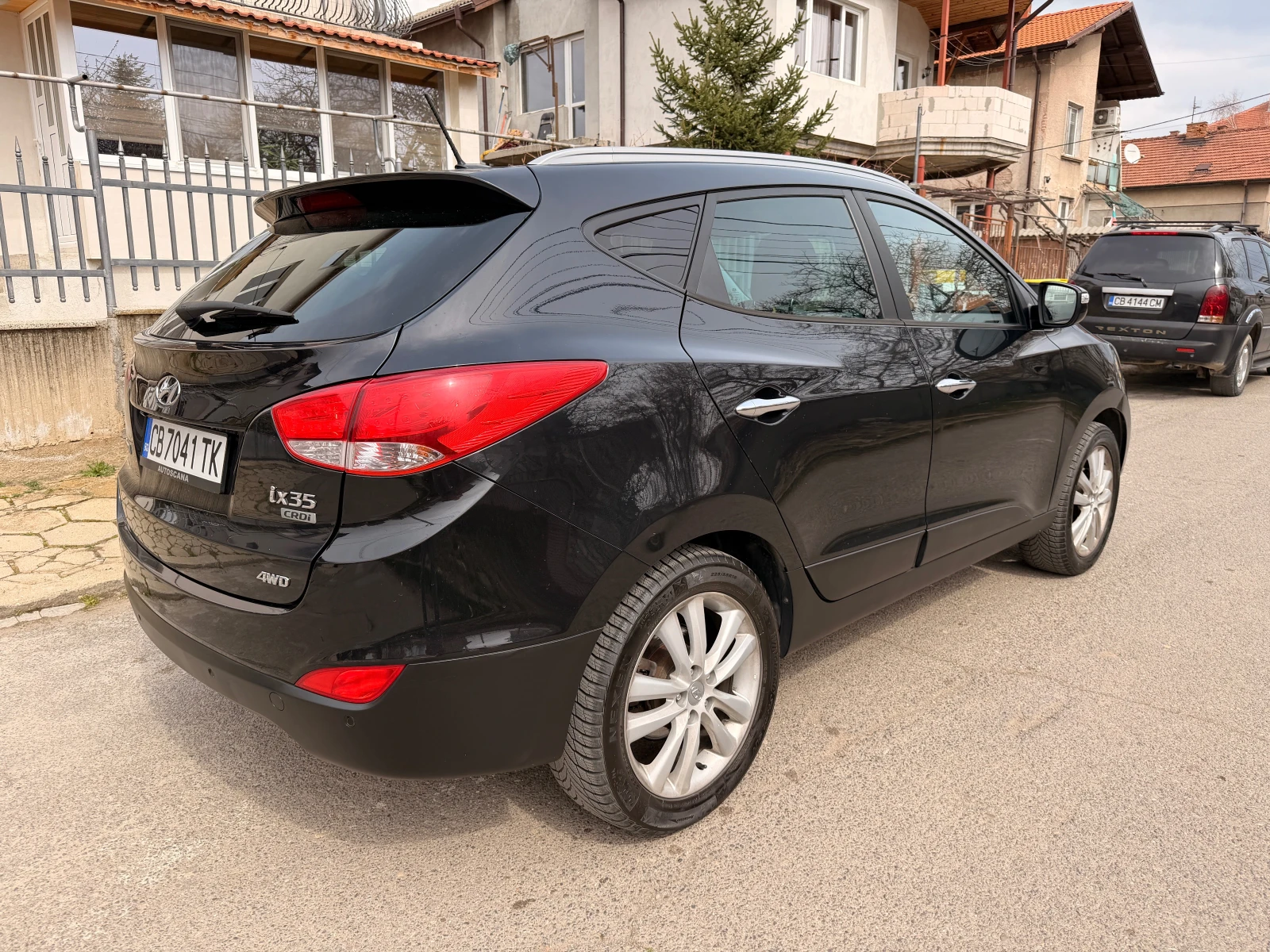 Hyundai IX35 2.0 CRDi 184к.с. 4х4 full, снимка 4 - Автомобили и джипове - 53277685