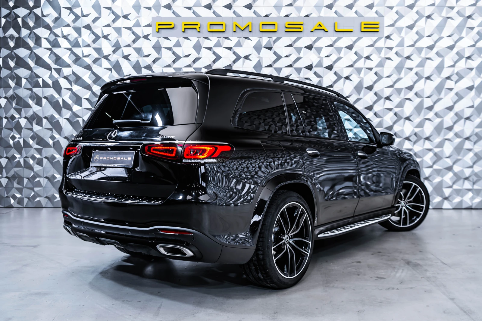 Mercedes-Benz GLS580 4M AMG* Night* Pano* Burm - изображение 4