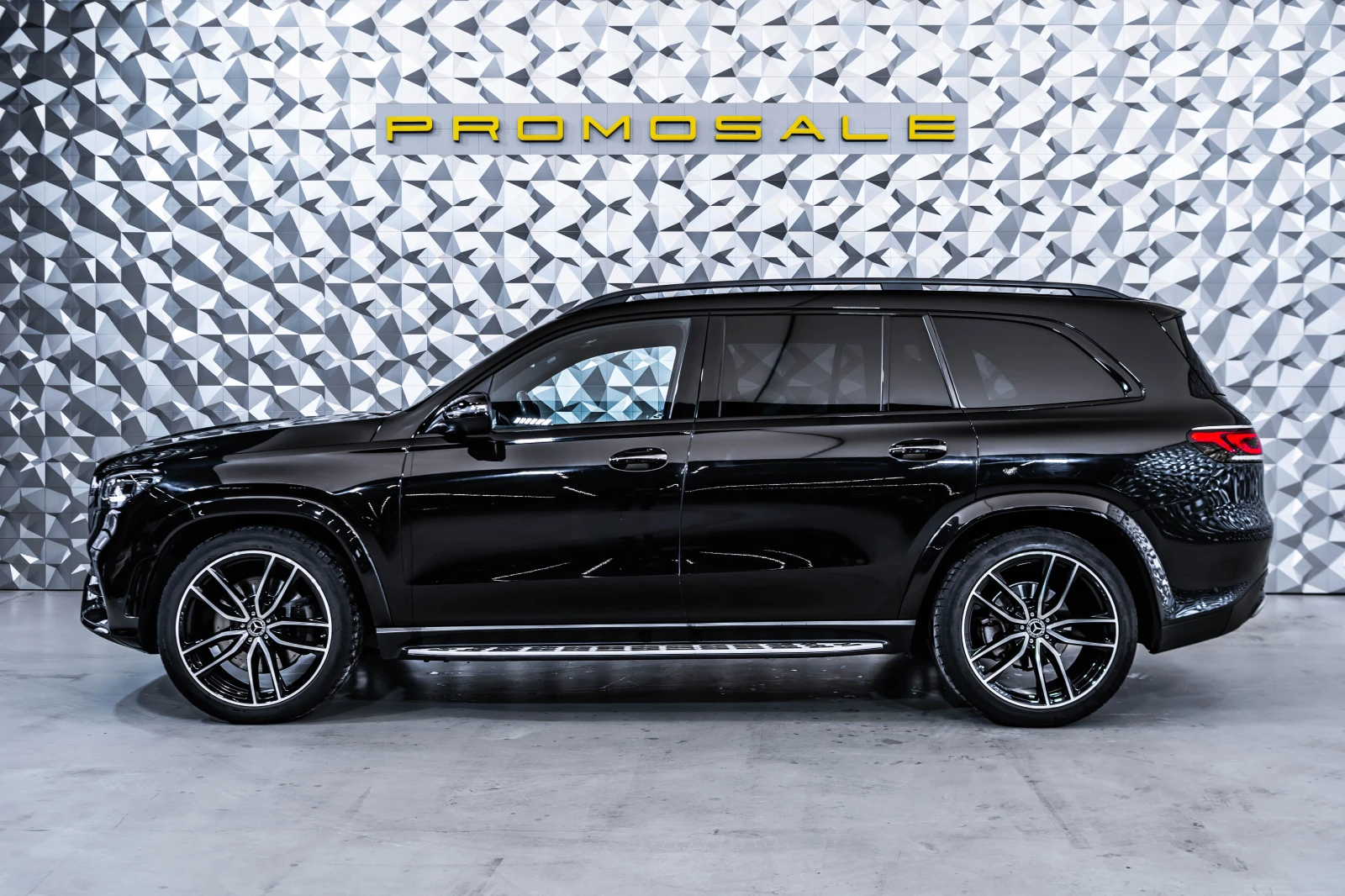 Mercedes-Benz GLS580 4M AMG* Night* Pano* Burm - изображение 3