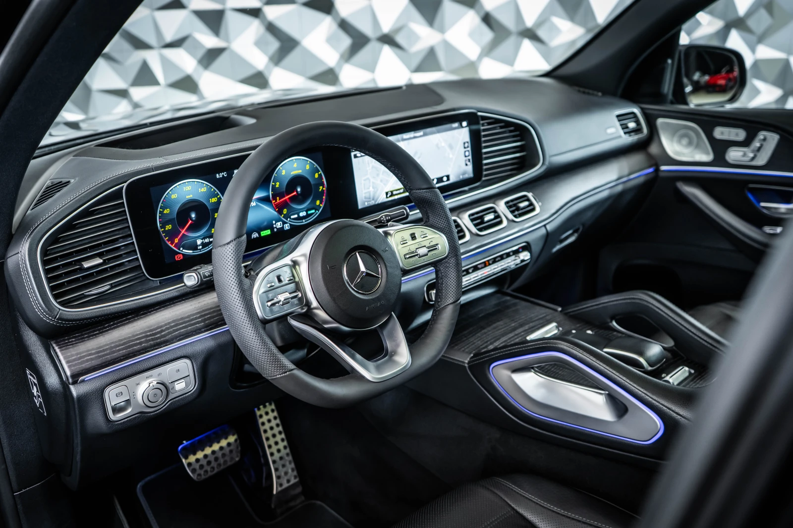 Mercedes-Benz GLS580 4M AMG* Night* Pano* Burm - изображение 8