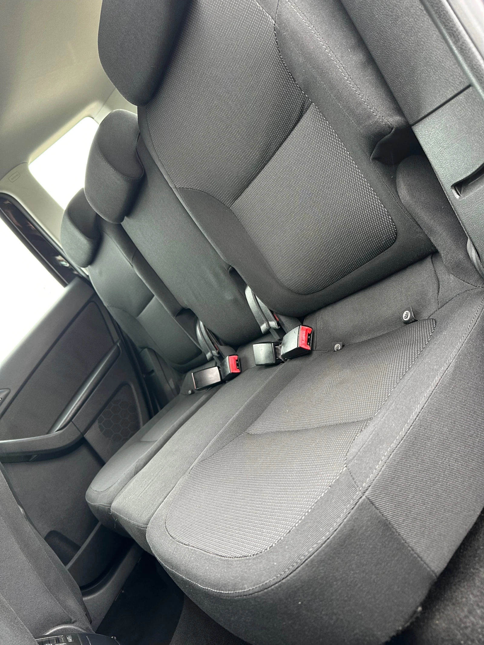 Skoda Yeti 1.6 TDI GREENLINE, снимка 13 - Автомобили и джипове - 53923769