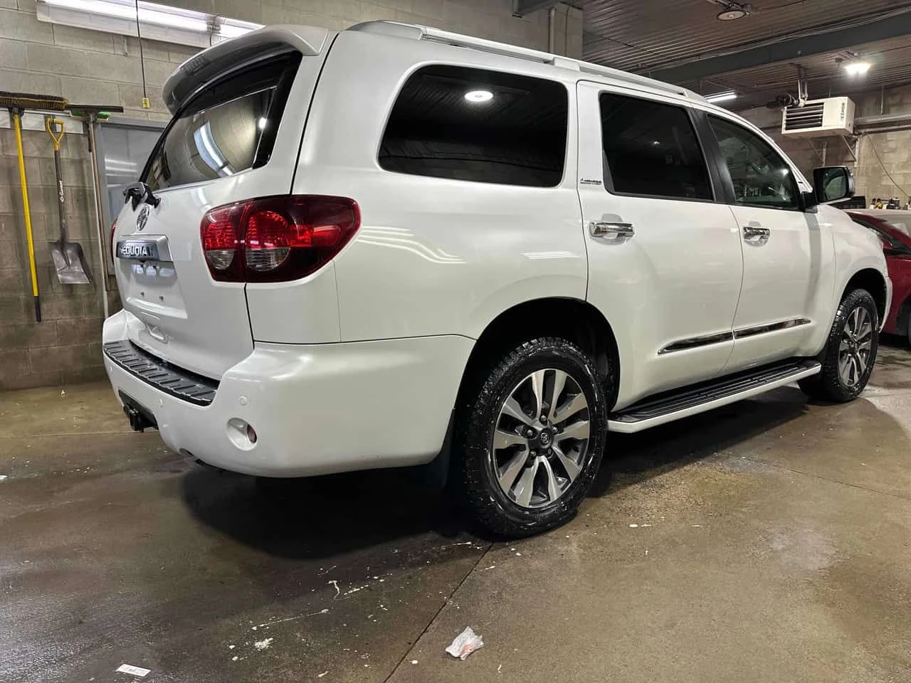 Toyota Sequoia * Limited * 7 МЕСТЕН * 2 КЛЮЧА * ПОДГРЕВИ, снимка 3 - Автомобили и джипове - 54217954