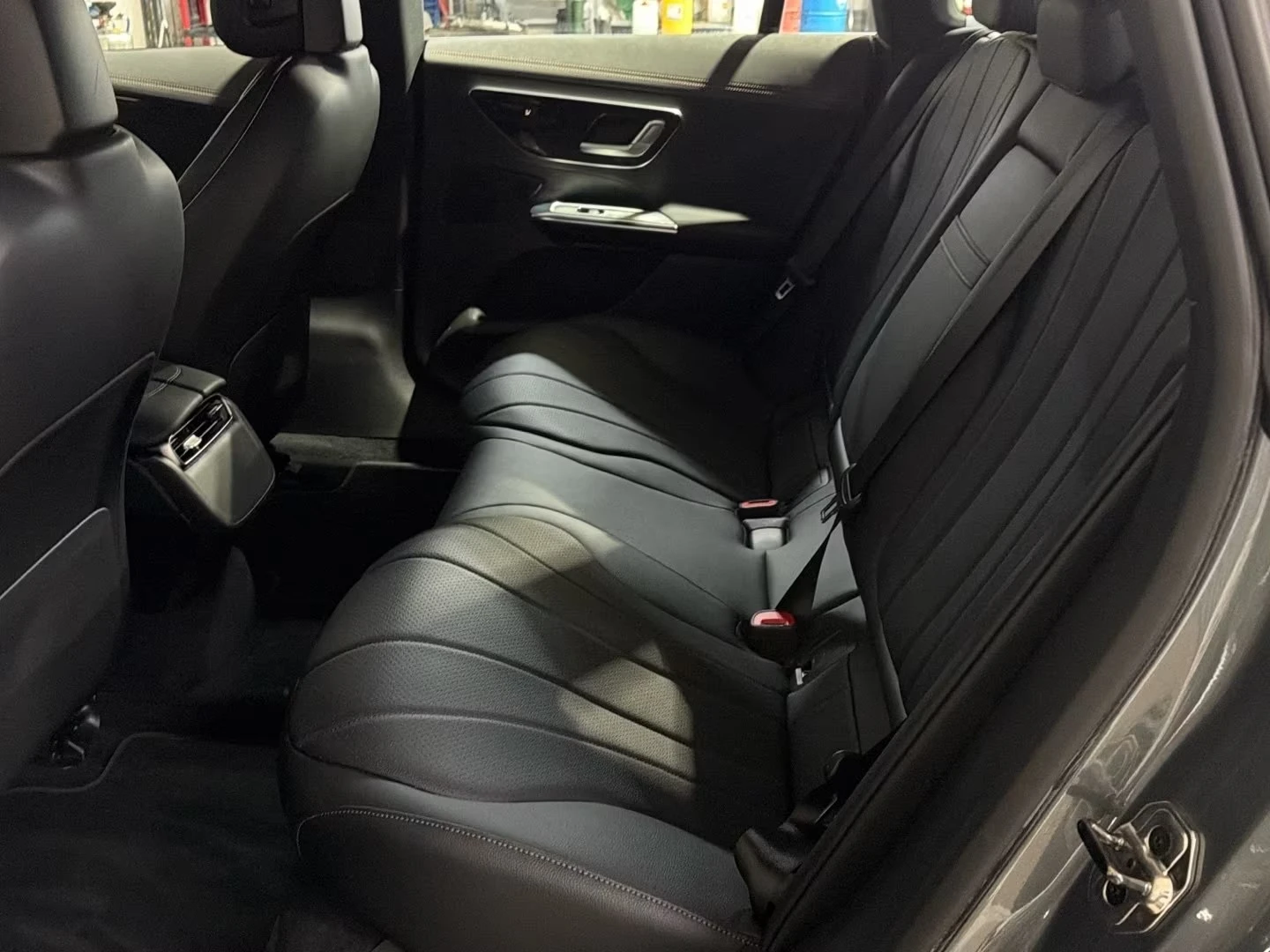 Mercedes-Benz EQE 350 / ELECTRIC ART / AIRMATIC / CAMERA / , снимка 10 - Автомобили и джипове - 54343982