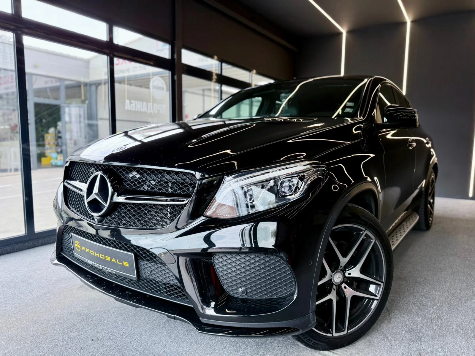 Mercedes-Benz GLE 350 d* Coupe* 4Matic* AMG* Pano* Подгрев* Лизинг, снимка 3 - Автомобили и джипове - 54560364