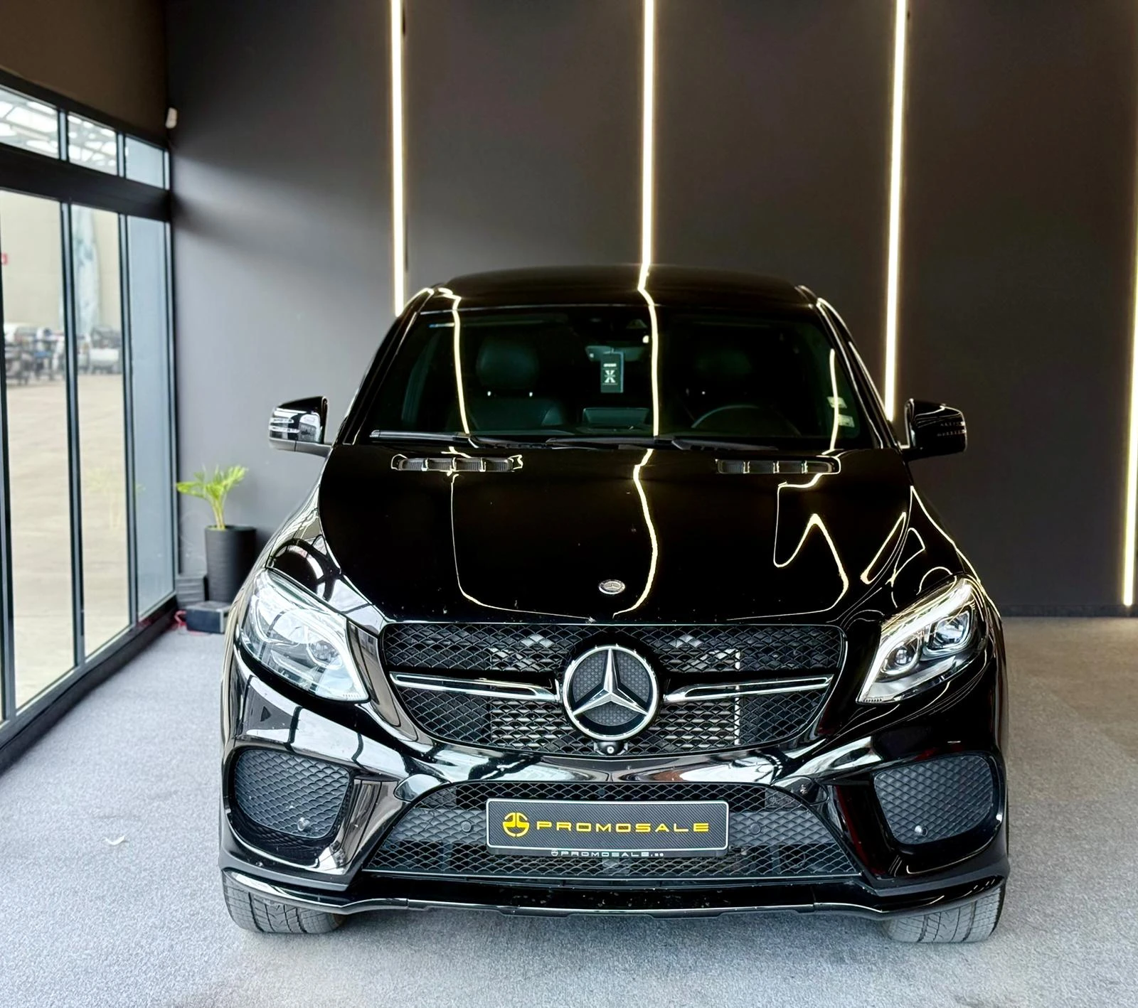 Mercedes-Benz GLE 350 d* Coupe* 4Matic* AMG* Pano* Подгрев* Лизинг, снимка 2 - Автомобили и джипове - 54560364