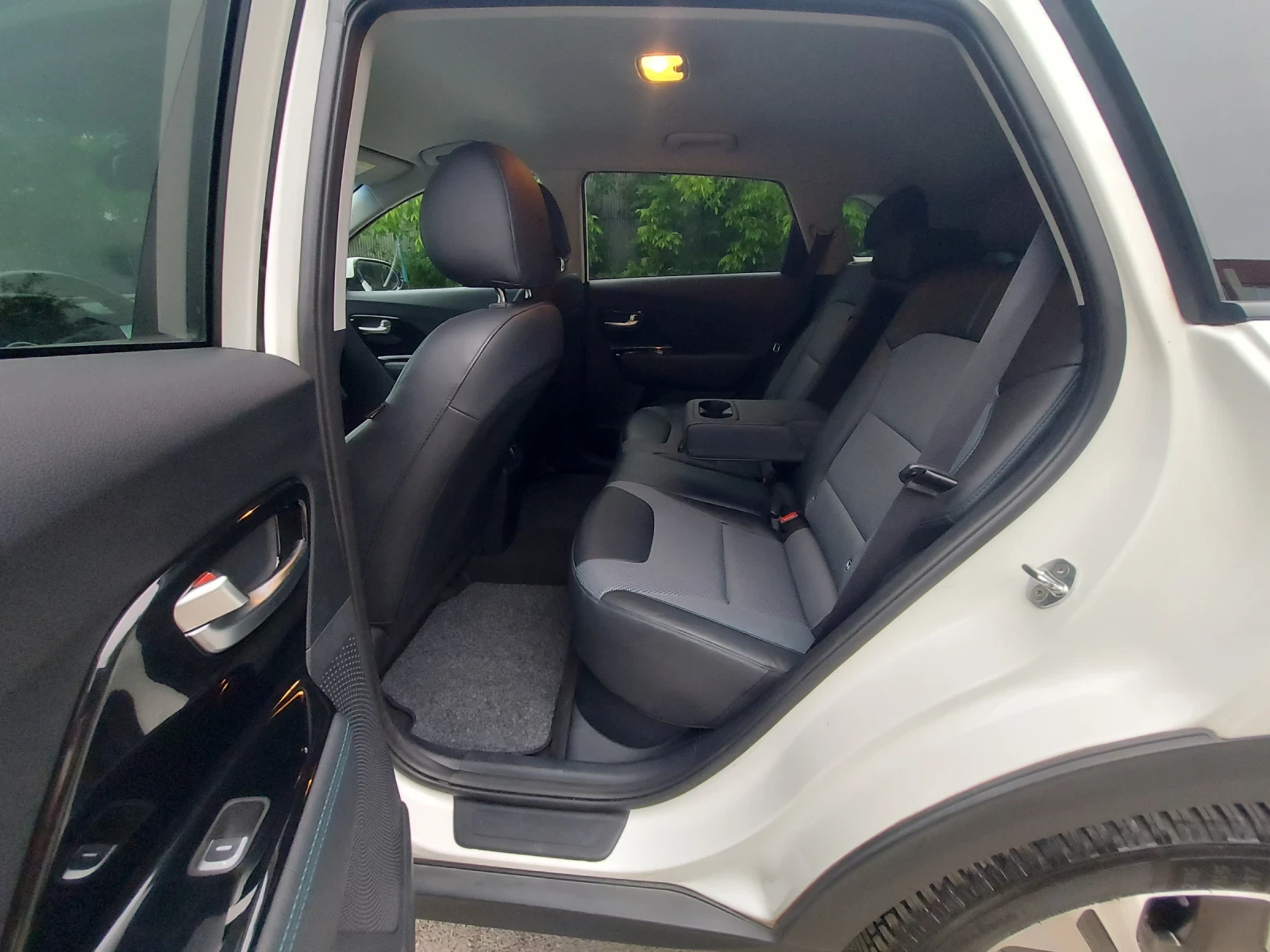 Kia Niro EV 64kw Active , снимка 10 - Автомобили и джипове - 55500153