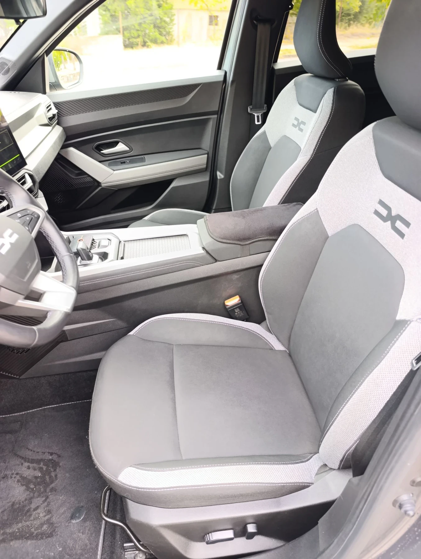 Dacia Bigster, снимка 3 - Автомобили и джипове - 56550872
