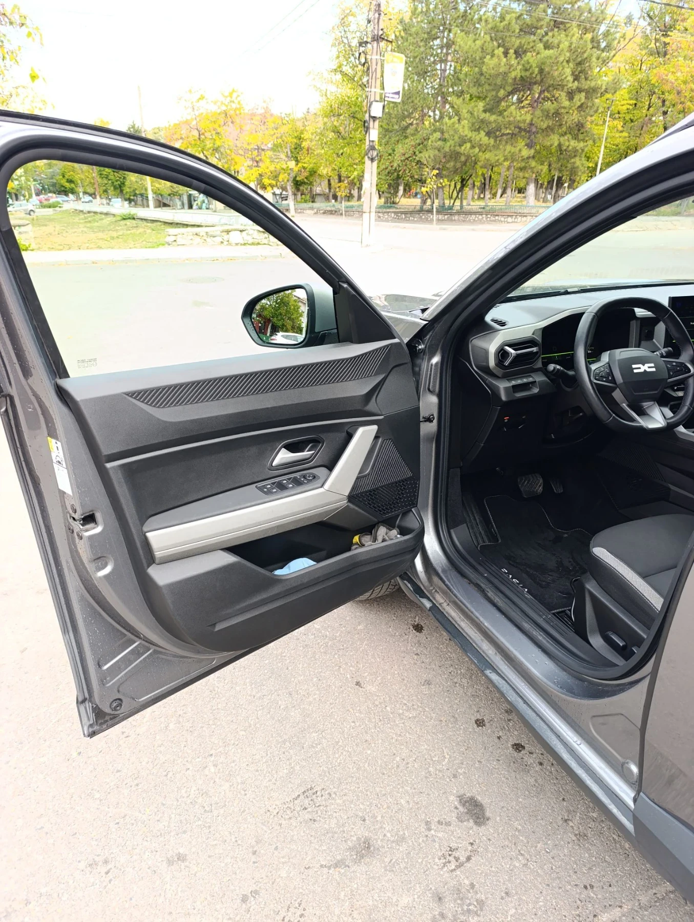 Dacia Bigster, снимка 4 - Автомобили и джипове - 56550872