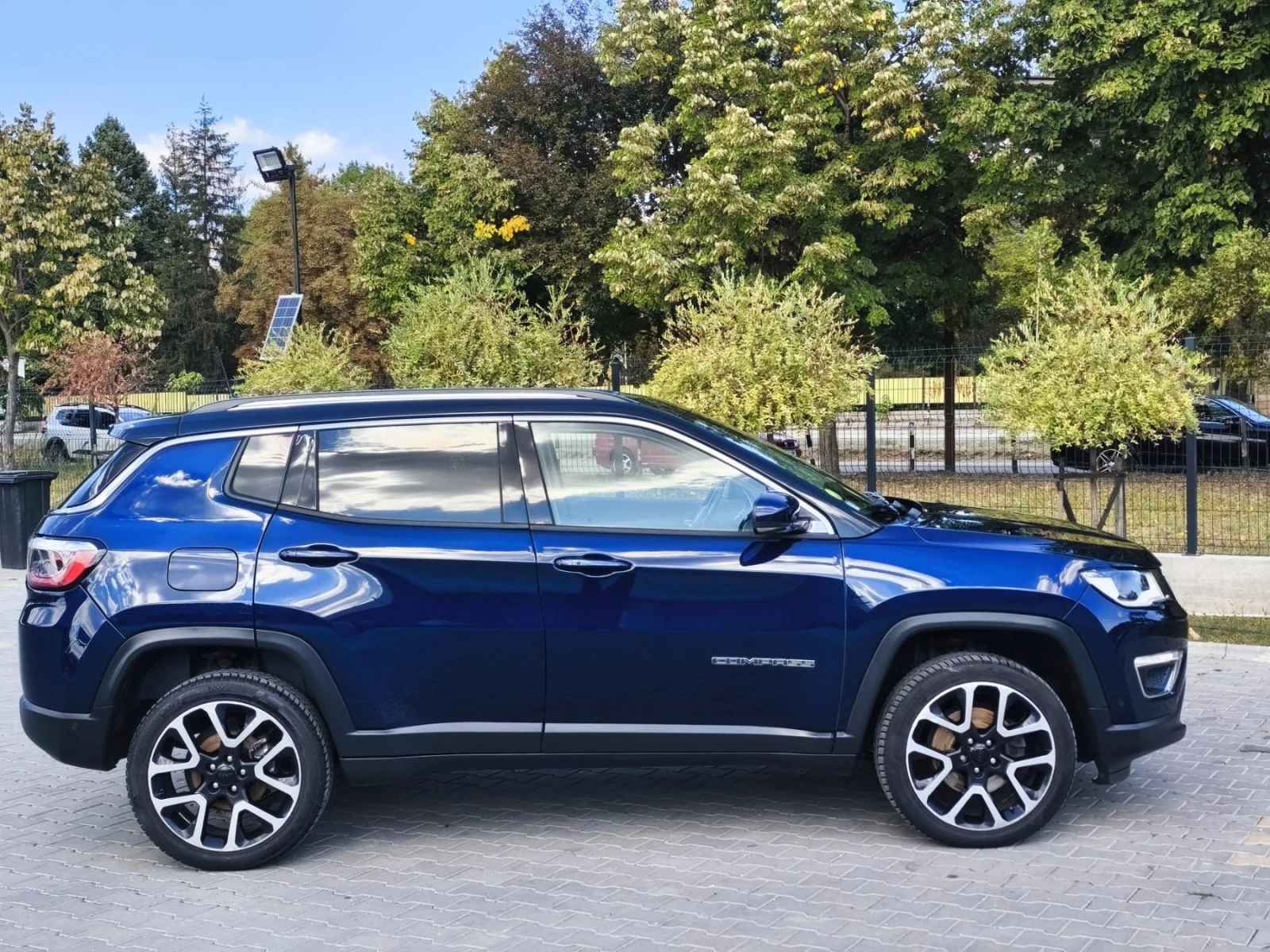 Jeep Compass Limited 4x4, снимка 4 - Автомобили и джипове - 56554018