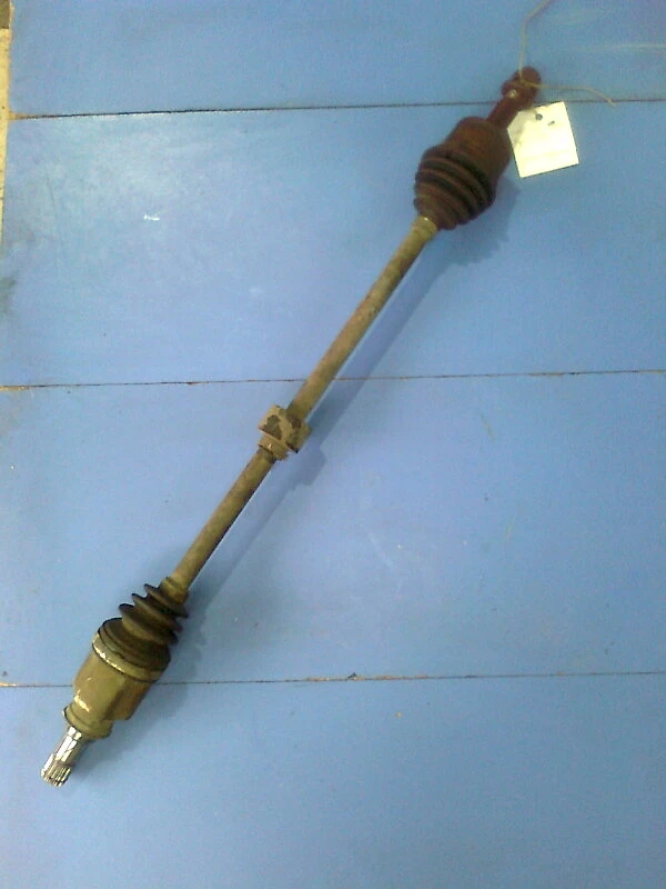 полуоска предна дясна за Мицубиши Колт 1.3Б (4 цилиндъра)