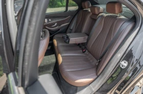 Mercedes-Benz E 300 КАФЯВА КОЖА/BURMESTER/360 CAMERA/ ADAPT. CR/PANO/, снимка 11