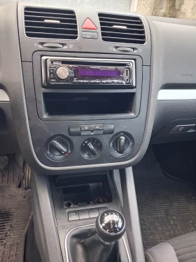 VW Golf 1.6 бензин 102 коня, снимка 6