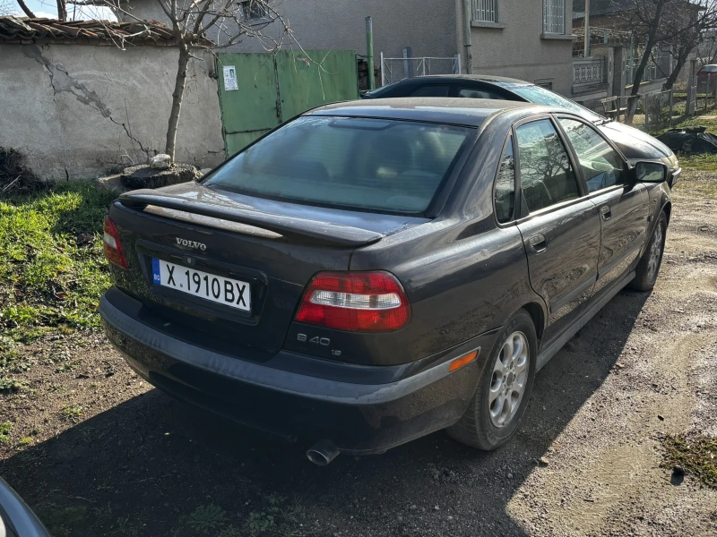 Volvo S40 1.8i, снимка 5 - Автомобили и джипове - 48455903