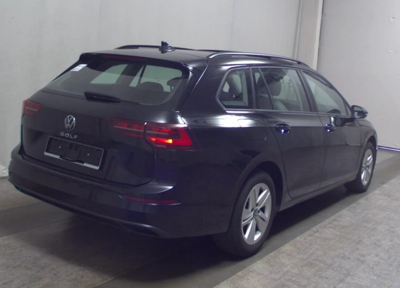 VW Golf 2.0TDI Life Комби Панорама ЛИЗИНГ, снимка 3 - Автомобили и джипове - 47357364