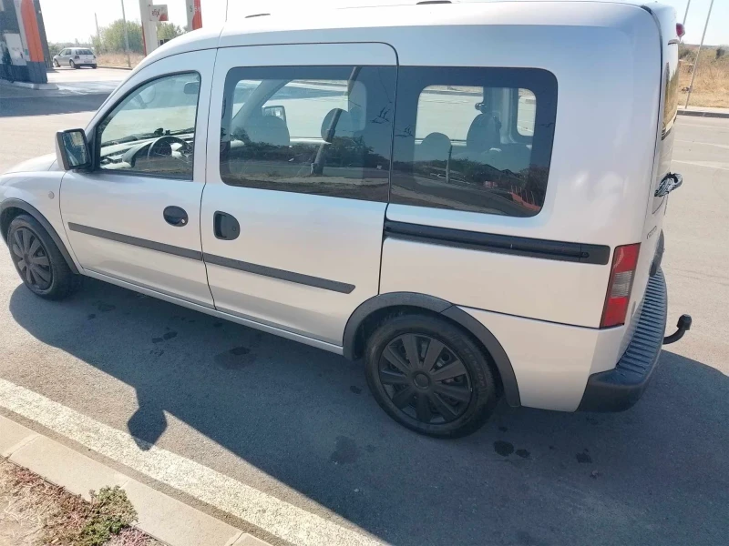 Opel Combo, снимка 6 - Автомобили и джипове - 47421819