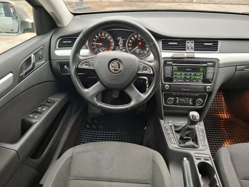 Skoda Superb 2.0TDI/4x4, снимка 11 - Автомобили и джипове - 48124097