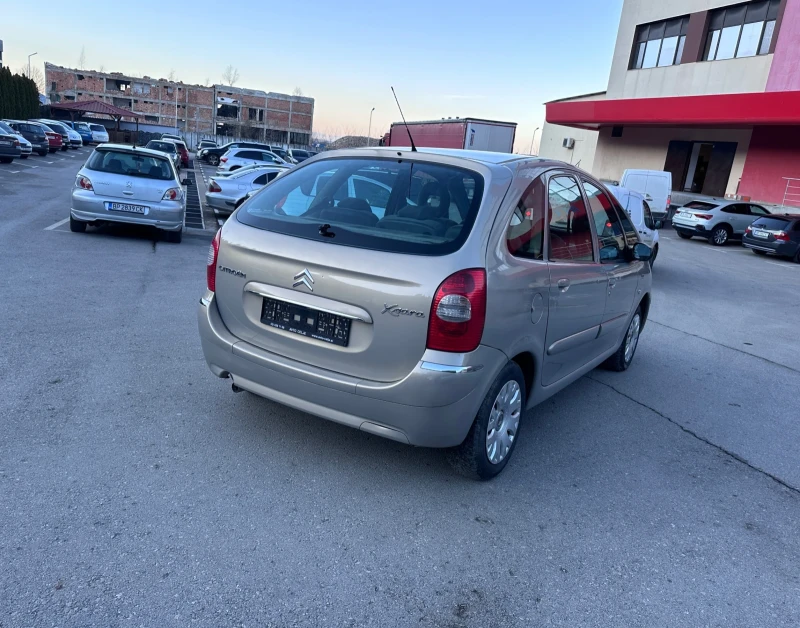 Citroen Xsara picasso FaceLift - 1.6i , снимка 5 - Автомобили и джипове - 48726484