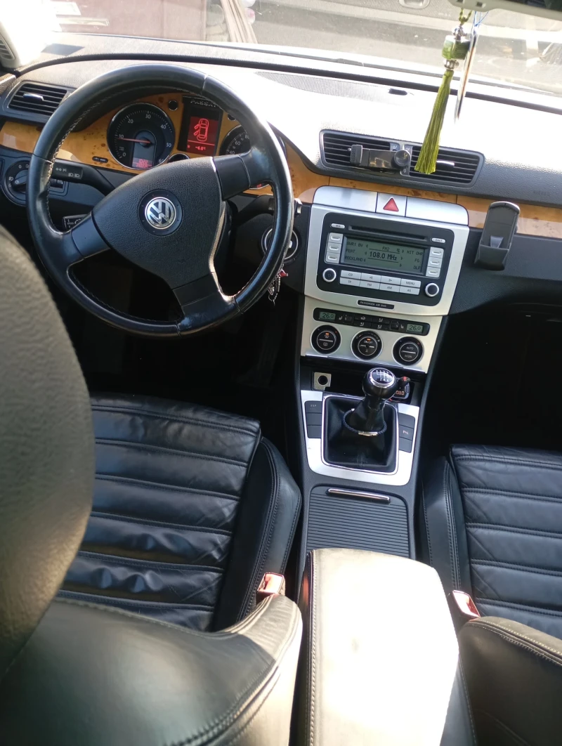 VW Passat, снимка 9 - Автомобили и джипове - 49241856