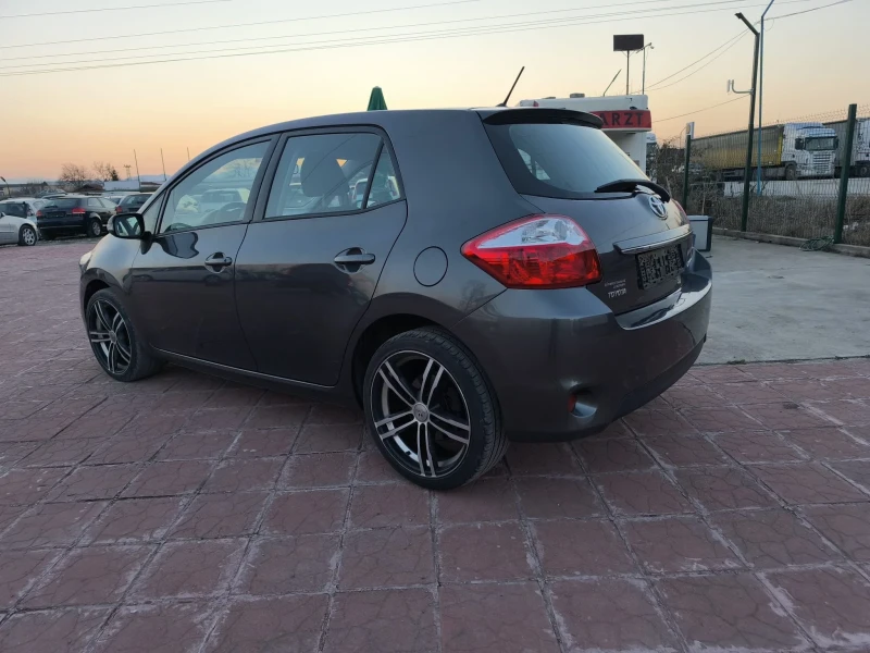 Toyota Auris 1.6-FACELIFT-EURO5-6-скорости-ТОП-SWISS, снимка 3 - Автомобили и джипове - 49415759