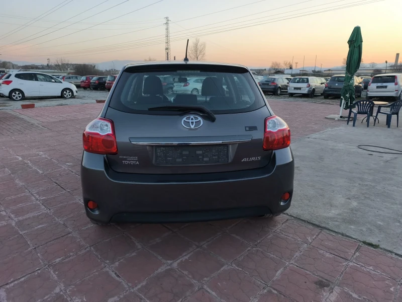 Toyota Auris 1.6-FACELIFT-EURO5-6-скорости-ТОП-SWISS, снимка 4 - Автомобили и джипове - 49415759