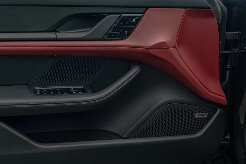 Porsche Taycan 4S Performance Plus/PDLS+ /Bose/Sport Chrono/Панор, снимка 8 - Автомобили и джипове - 51187543