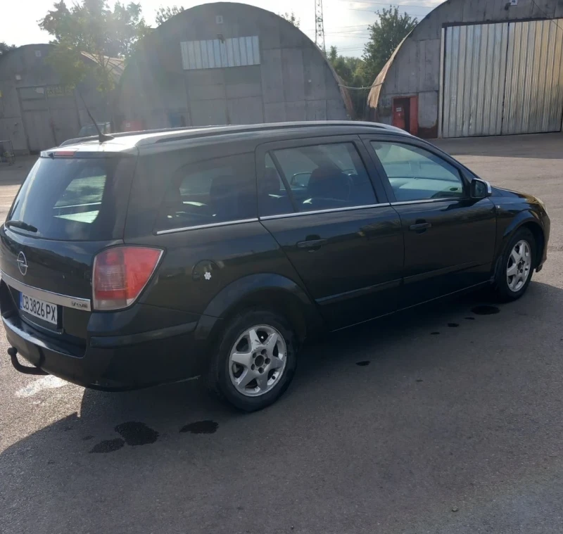 Opel Astra 1.7 cdti, снимка 3 - Автомобили и джипове - 52230462