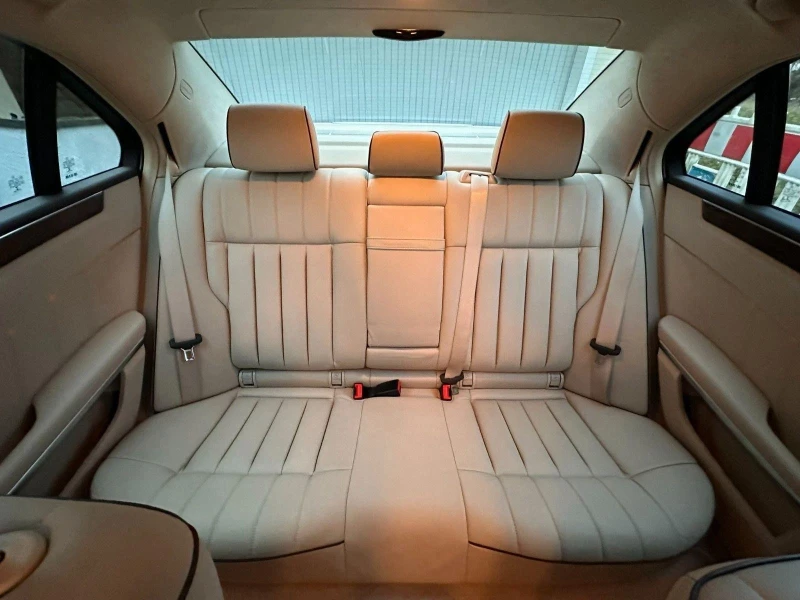 Mercedes-Benz E 400 Elegance 4 matic, снимка 8 - Автомобили и джипове - 52923395