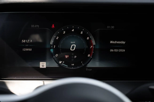 Mercedes-Benz E 300 КАФЯВА КОЖА/BURMESTER/360 CAMERA/ ADAPT. CR/PANO/, снимка 15 - Автомобили и джипове - 55630453