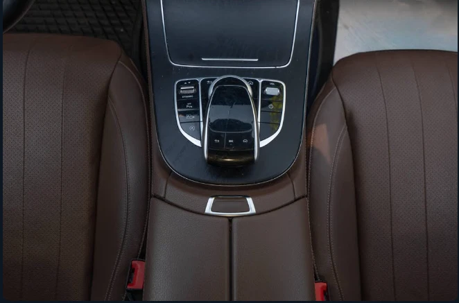 Mercedes-Benz E 300 КАФЯВА КОЖА/BURMESTER/360 CAMERA/ ADAPT. CR/PANO/, снимка 14 - Автомобили и джипове - 55630453
