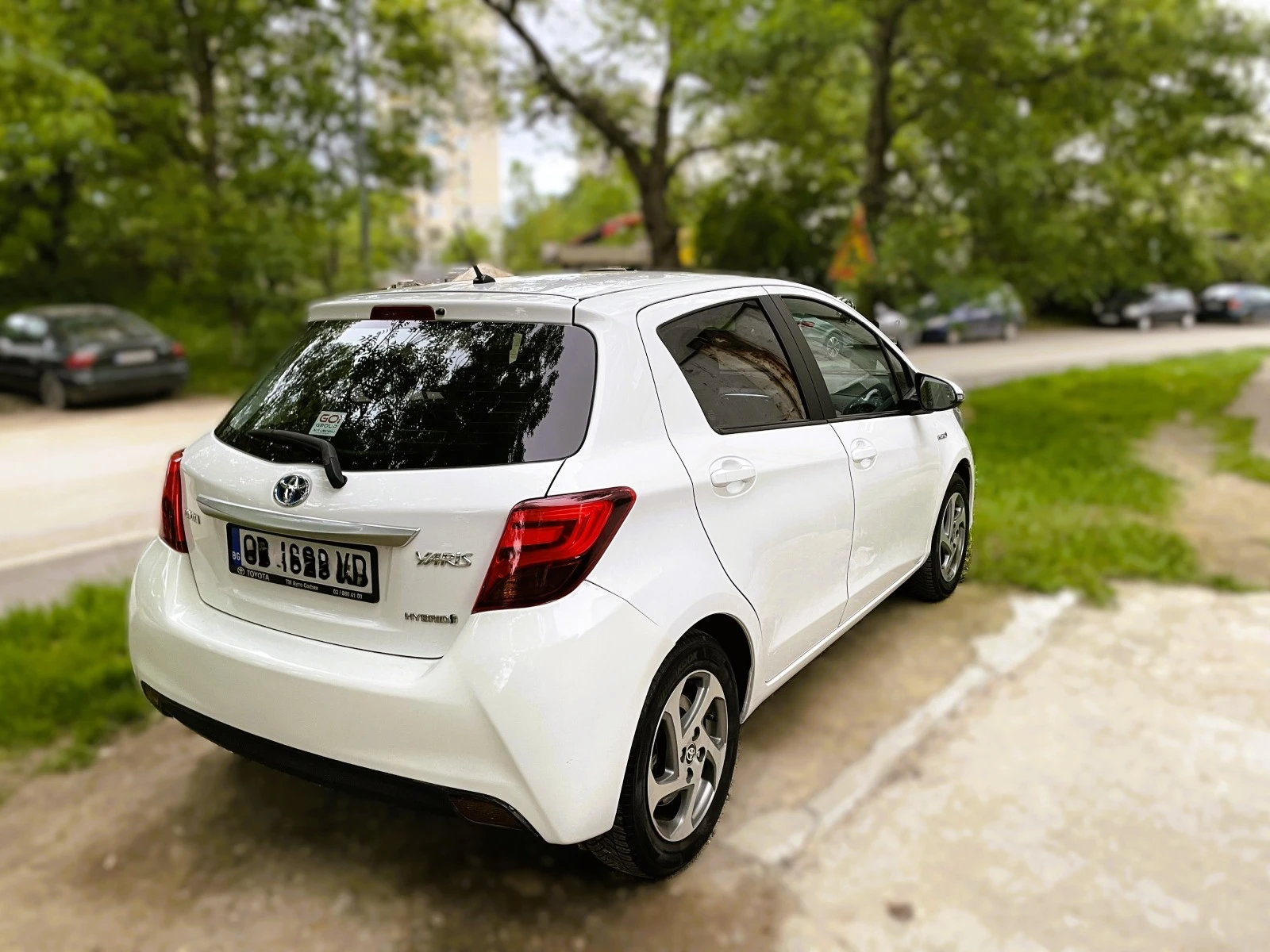 Toyota Yaris 1.5 Hybrid, ПОДМЕНЕНА БАТЕРИЯ, камера за заден ход - изображение 2