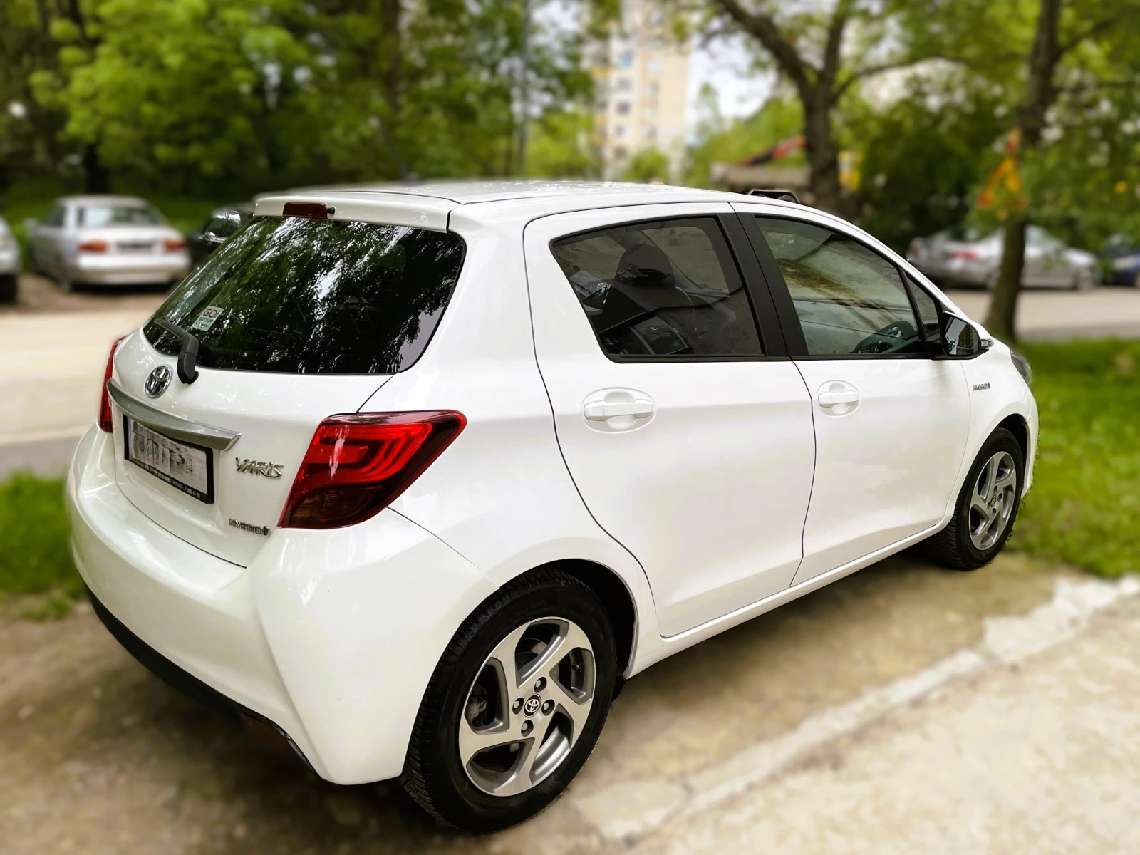 Toyota Yaris 1.5 Hybrid, ПОДМЕНЕНА БАТЕРИЯ, камера за заден ход - изображение 5